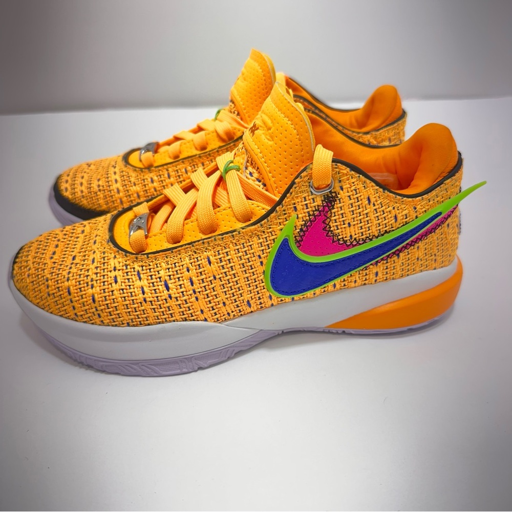 NWT 20 XX Laser Orange Nike LeBron James 20 Basketball Shoes